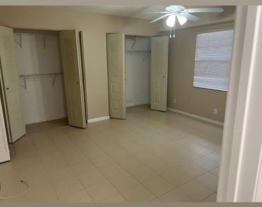 3001 W Rolling Hills Circle - Photo Thumbnail 29