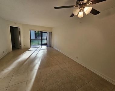 5583 Courtyard Drive - Photo Thumbnail 4