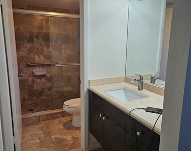 5583 Courtyard Drive - Photo Thumbnail 11