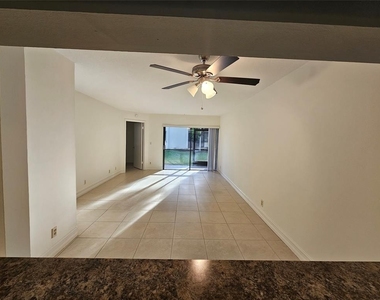 5583 Courtyard Drive - Photo Thumbnail 5