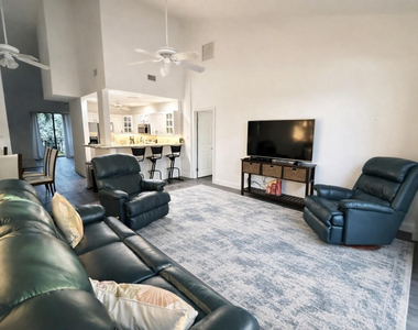 1645 S Ocean Lane - Photo Thumbnail 11