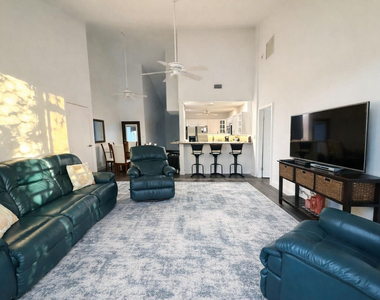 1645 S Ocean Lane - Photo Thumbnail 10