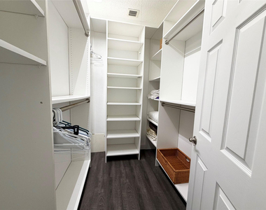 1645 S Ocean Lane - Photo Thumbnail 9