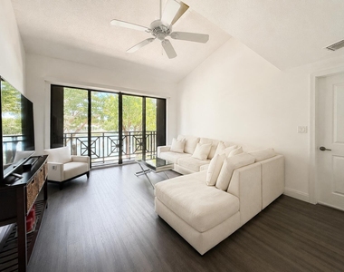 1645 S Ocean Lane - Photo Thumbnail 25