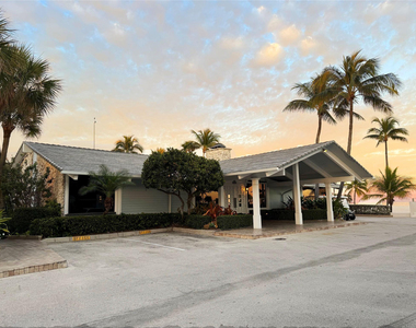1645 S Ocean Lane - Photo Thumbnail 23