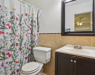 6708 Nw 57th Drive - Photo Thumbnail 6