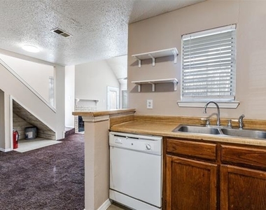 9833 Walnut Street - Photo Thumbnail 8