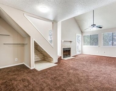 9833 Walnut Street - Photo Thumbnail 3
