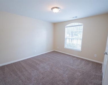 3108 Overstreet Lane - Photo Thumbnail 5