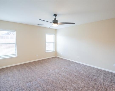 3108 Overstreet Lane - Photo Thumbnail 8