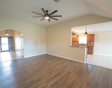 3108 Overstreet Lane - Photo Thumbnail 2