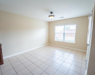 3108 Overstreet Lane - Photo Thumbnail 4