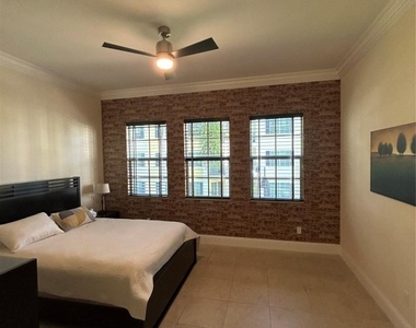 226 N Latitude Circle - Photo Thumbnail 17