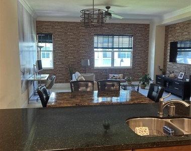 226 N Latitude Circle - Photo Thumbnail 38