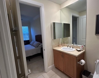 226 N Latitude Circle - Photo Thumbnail 14
