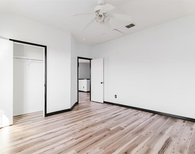 1733 Elm Street - Photo Thumbnail 22
