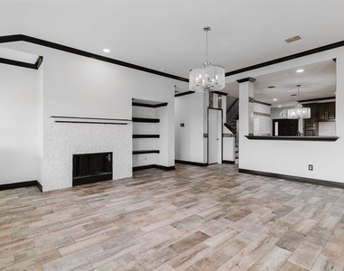 1733 Elm Street - Photo Thumbnail 11