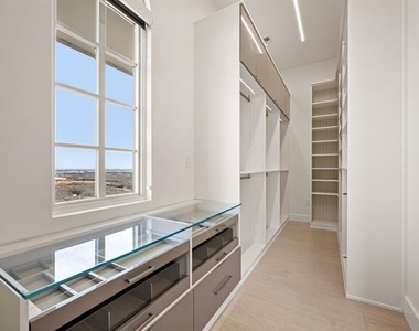 2800 Lakeside Parkway - Photo Thumbnail 25