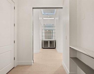 2800 Lakeside Parkway - Photo Thumbnail 4