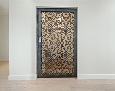 2800 Lakeside Parkway - Photo Thumbnail 3