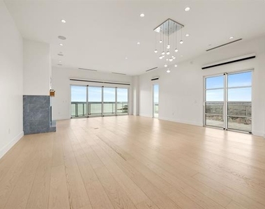 2800 Lakeside Parkway - Photo Thumbnail 14