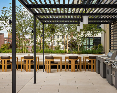 470 Kent Avenue - Photo Thumbnail 12