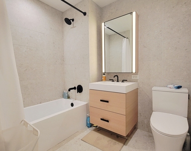 470 Kent Avenue - Photo Thumbnail 4