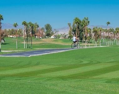 413 Desert Falls Drive N - Photo Thumbnail 34