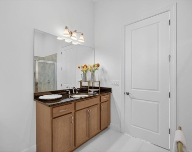 11460 Sw Pietra Way - Photo Thumbnail 36
