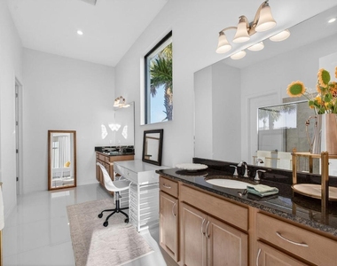 11460 Sw Pietra Way - Photo Thumbnail 33