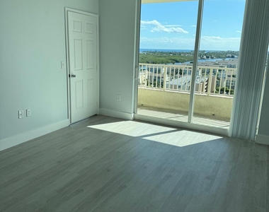 625 Casa Loma Boulevard - Photo Thumbnail 43