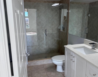 625 Casa Loma Boulevard - Photo Thumbnail 3