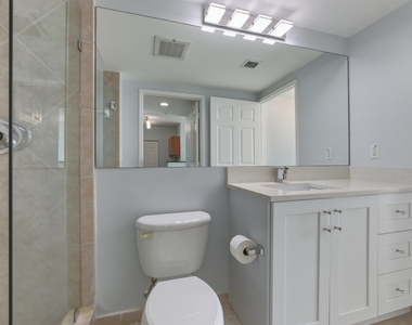 625 Casa Loma Boulevard - Photo Thumbnail 21