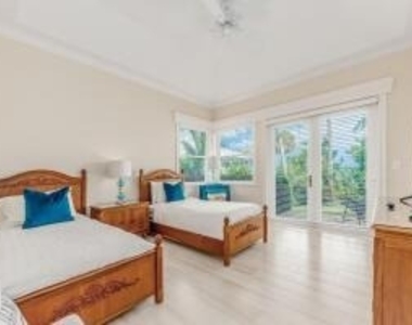 901 Se Riverside Drive - Photo Thumbnail 41