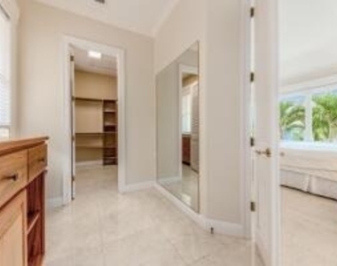 901 Se Riverside Drive - Photo Thumbnail 51
