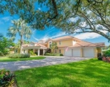 901 Se Riverside Drive - Photo Thumbnail 21