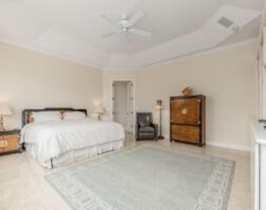 901 Se Riverside Drive - Photo Thumbnail 49
