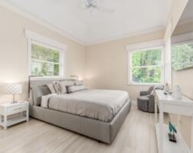 901 Se Riverside Drive - Photo Thumbnail 39
