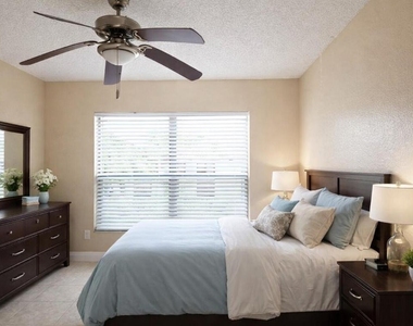 1542 Lake Crystal Drive - Photo Thumbnail 14