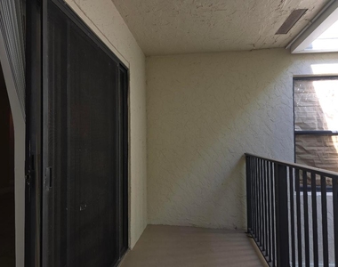 1542 Lake Crystal Drive - Photo Thumbnail 31
