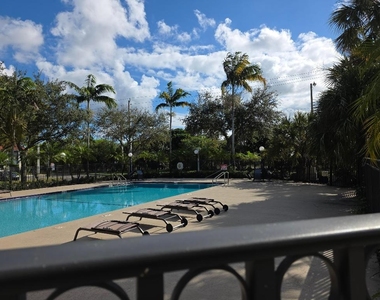 1542 Lake Crystal Drive - Photo Thumbnail 35