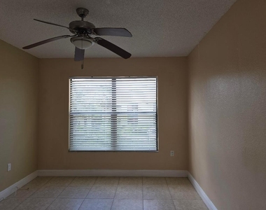 1542 Lake Crystal Drive - Photo Thumbnail 12