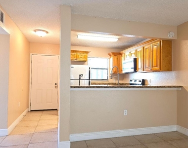 1542 Lake Crystal Drive - Photo Thumbnail 8