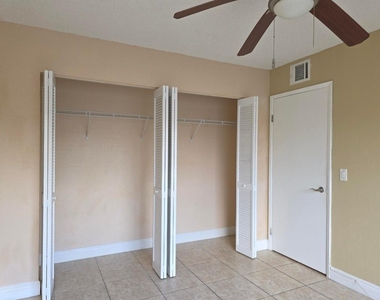 1542 Lake Crystal Drive - Photo Thumbnail 10