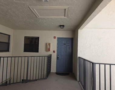 1542 Lake Crystal Drive - Photo Thumbnail 2