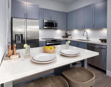 10535 Hamilton Dawn Street - Photo Thumbnail 4