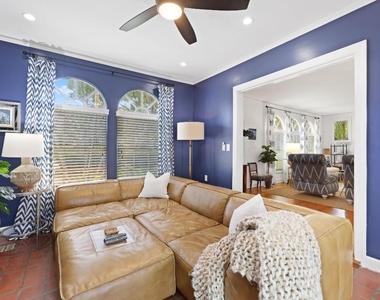 325 Greymon Drive - Photo Thumbnail 10