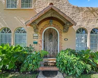 325 Greymon Drive - Photo Thumbnail 3