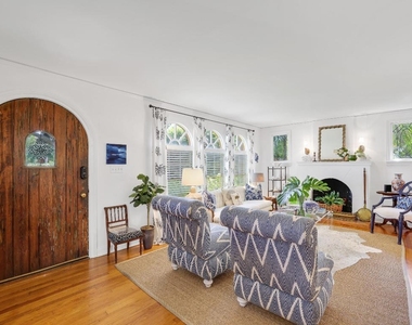 325 Greymon Drive - Photo Thumbnail 4