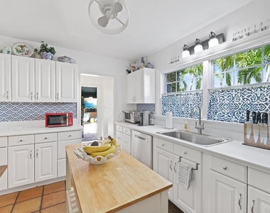 325 Greymon Drive - Photo Thumbnail 18